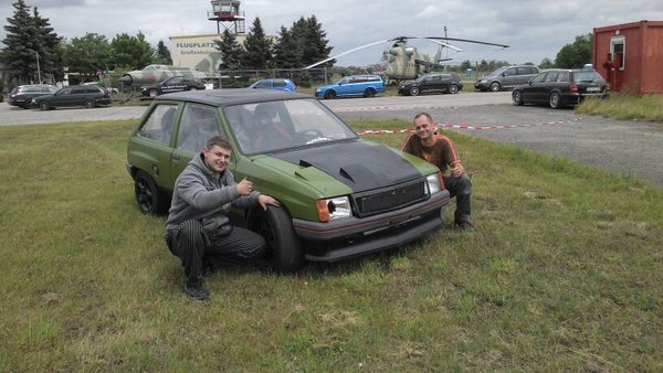 corsa v6.jpg