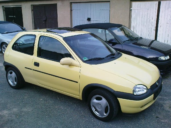 Corsa + Astra.JPG