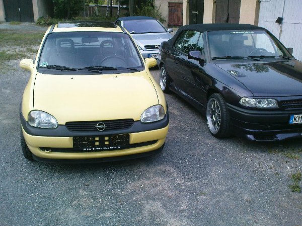 Corsa + Astra (3).JPG