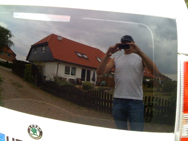 Heckscheibe schwarz nah.jpg