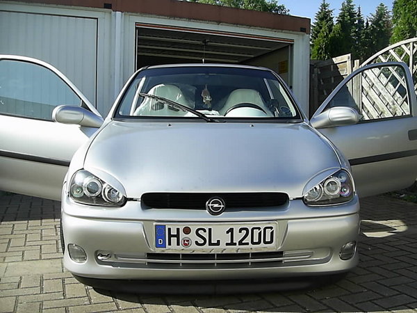 Opel Corsa BT41.JPG